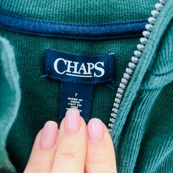 Good condition boys sweaters size 7. Navy is polo association and green Chaps - Picture 4 of 5